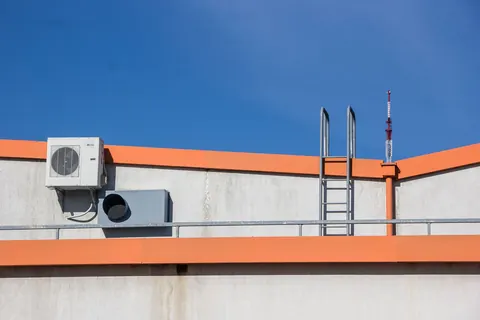 Air conditioning unit on a commercial rooftop